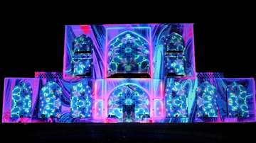 Dowlat Abad Garden facade projection mapping show
